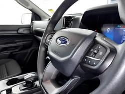 2024 Ford
Everest Ambiente