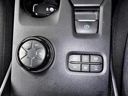 2024 Ford
Everest Ambiente
