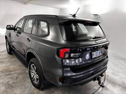 2024 Ford
Everest Ambiente