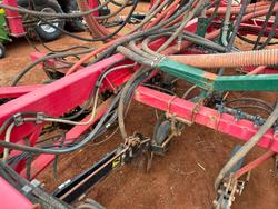 VADERSTAD Seed Hawk SH6010 60 Seeding Bar with liquid tank