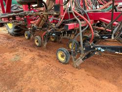 VADERSTAD Seed Hawk SH6010 60 Seeding Bar with liquid tank