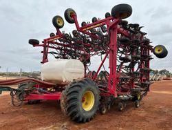VADERSTAD Seed Hawk SH6010 60 Seeding Bar with liquid tank