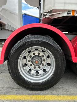 2005 Maxitrans St3 34 Pallet Refrigerated B Double