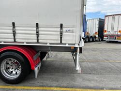 2005 Maxitrans St3 34 Pallet Refrigerated B Double