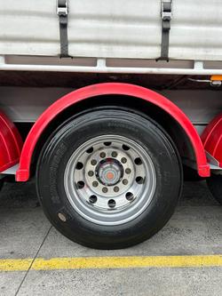 2005 Maxitrans St3 34 Pallet Refrigerated B Double