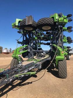 2024 Boss
60' Bridge Frame Planter