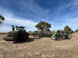2024 Boss
60' Bridge Frame Planter
