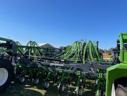 2024 Boss
40' Bridge-Frame Planter