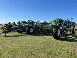 2024 Boss
40' Bridge-Frame Planter