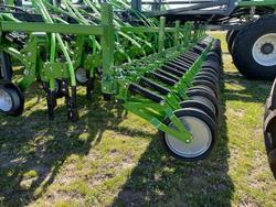 2024 Boss
40' Bridge-Frame Planter