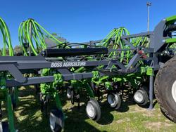 2024 Boss
40' Bridge-Frame Planter