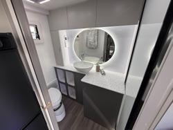 2025 Platinum 196 Cxr Cafe Dinette