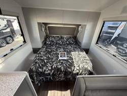 2025 Platinum 196 Cxr Cafe Dinette