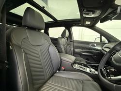 2024 Kia
Sorento GT-Line