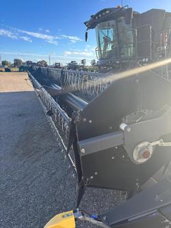 2019 Massey Ferguson
9 Harvester & 2022 Fendt 40' Powerflow Front