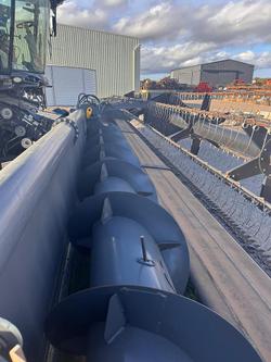 2019 Massey Ferguson
9 Harvester & 2022 Fendt 40' Powerflow Front