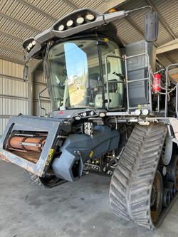 2018 Massey Ferguson Ideal 8T Harvester