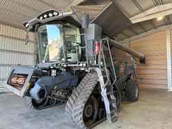 2018 Massey Ferguson Ideal 8T Harvester
