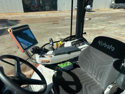 Kubota
M7171p Premium Powershift Tractor