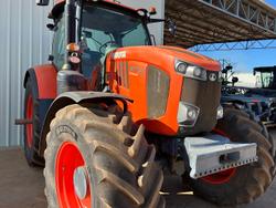 Kubota
M7171p Premium Powershift Tractor
