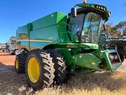 2012 John Deere
S690 Harvester + 640D 40Ft Front