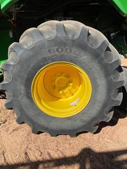 2012 John Deere
S690 Harvester + 640D 40Ft Front
