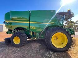 2012 John Deere
S690 Harvester + 640D 40Ft Front