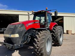 2015 CASE IH
                310 Magnum 310Hp Tractor 