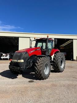 2015 CASE IH
                310 Magnum 310Hp Tractor 
