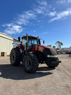 2015 CASE IH
                310 Magnum 310Hp Tractor 