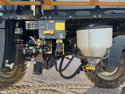 2013 Rogator 1300 Self-Propelled Sprayer