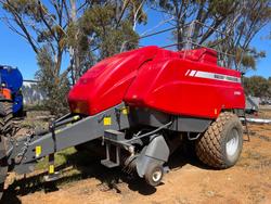 2010 Massey Ferguson 2190 Single Axle Square Baler
