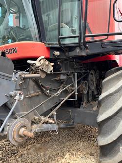 Massey Ferguson
9895 Harvester