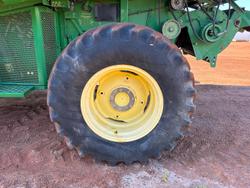 John Deere
                9650 Sts Combine Harvester