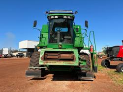 John Deere
                9650 Sts Combine Harvester