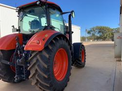 Kubota M7-172 Std Deluxe 173Hp Tractor