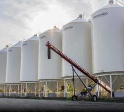 MERIDIAN
1046TL Grain Auger