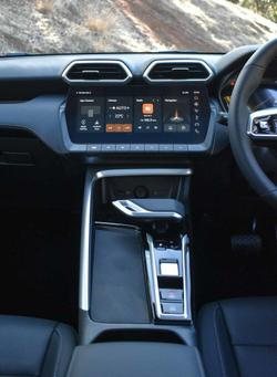 2024 MG ZS Essence Hybrid+