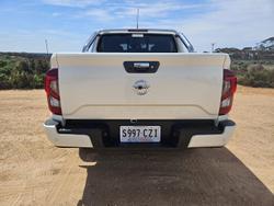 2023 Nissan
                Navara ST