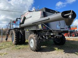 Gleaner
S97 Super Series Combine Harvester