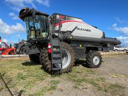 Gleaner
S97 Super Series Combine Harvester