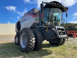 Gleaner
S97 Super Series Combine Harvester