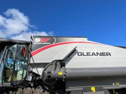 Gleaner
S97 Super Series Combine Harvester