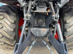 Kubota Bx2380 23Hp Hst Rops Tractor