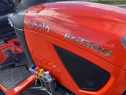Kubota Bx2380 23Hp Hst Rops Tractor