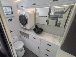 2025 JB Caravans Scorpion Sting (20'6)