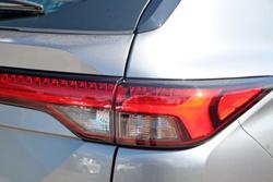 2022 Mitsubishi
Outlander ES