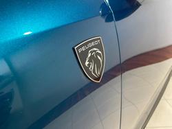 2025 Peugeot
                3008 GT Premium Hybrid