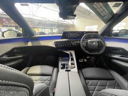 2025 Peugeot
                3008 GT Premium Hybrid