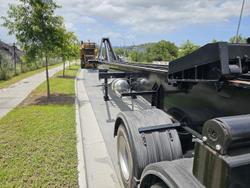 2008 Moore 36 Hooklift Stable Tip Black